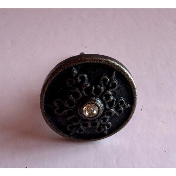 SET OF 2 Antique Metal EASY SCREW IN KNOBS DRESSER DRAWER ( 4 Available) - Picture 1 of 4